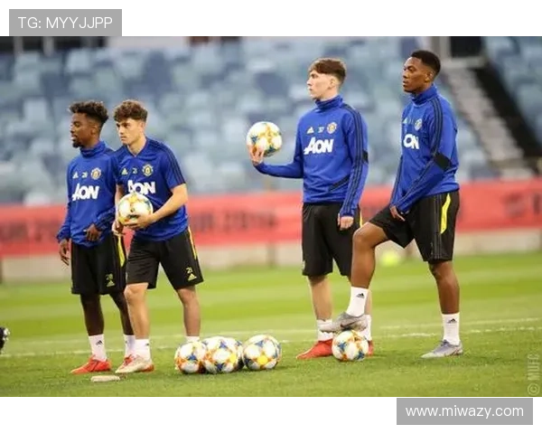 曼联卡灵顿为重病球迷打造梦想日